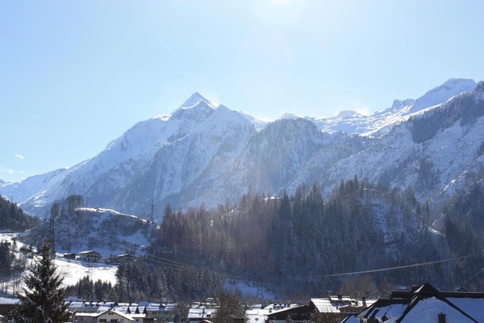 Pension Monika, Summercard included Bed and Breakfast in Piesendorf