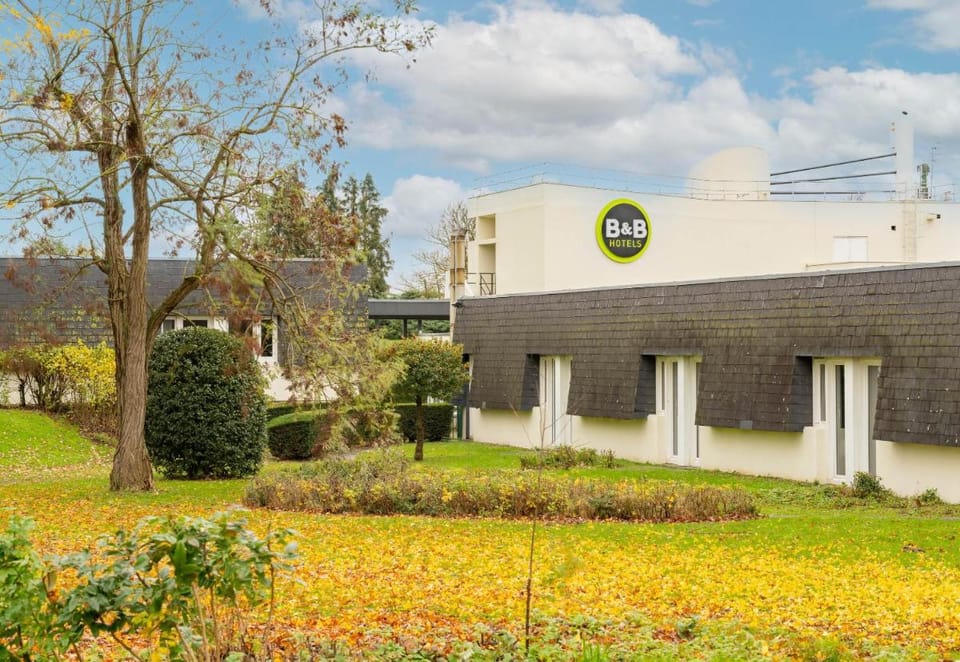 B&B HOTEL Valenciennes Sud 3 étoiles Hotel in Hauts-de-France