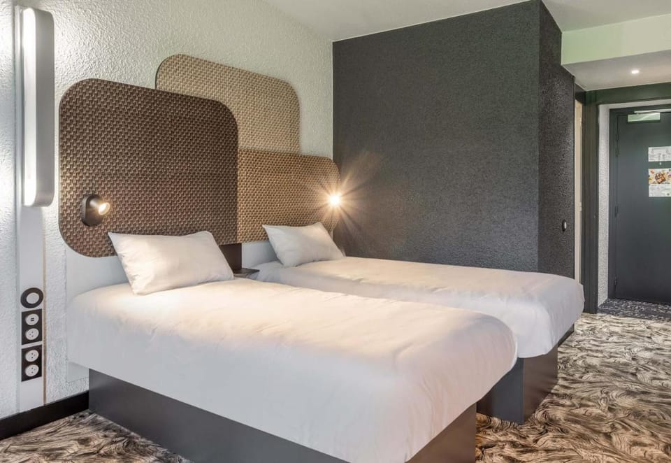B&B HOTEL Valenciennes Sud 3 étoiles Hotel in Hauts-de-France