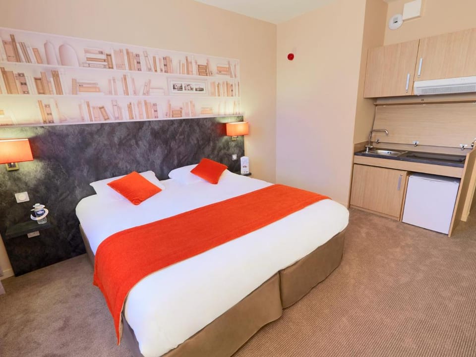 Kyriad Angers Ouest Beaucouzé Hotel in Angers
