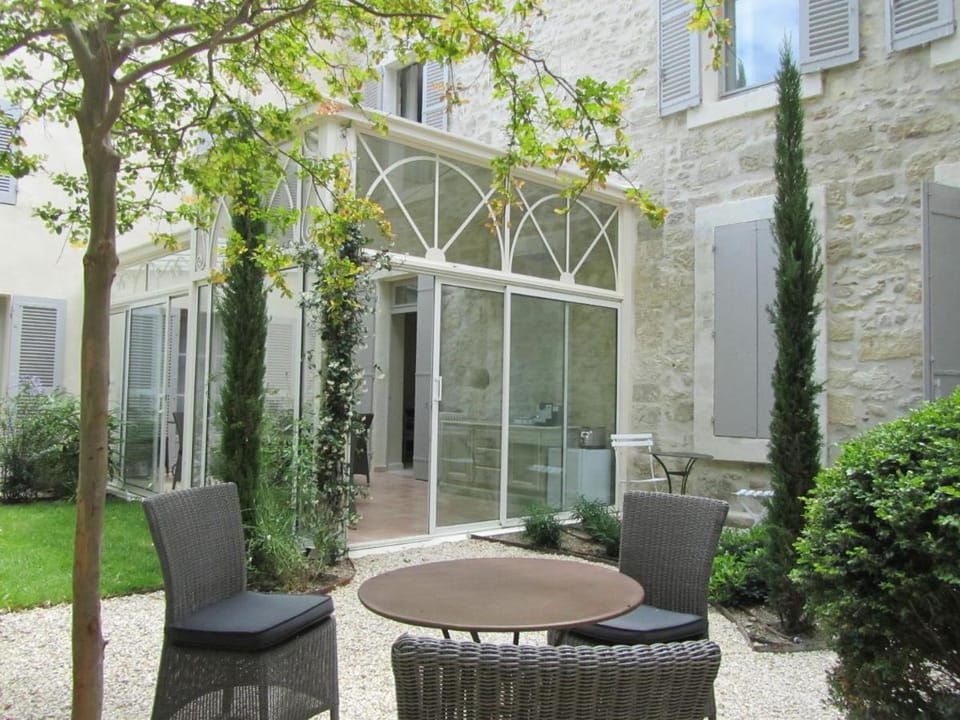 N15 - Les Confidences - Chambres d'hôtes Bed and Breakfast in Avignon