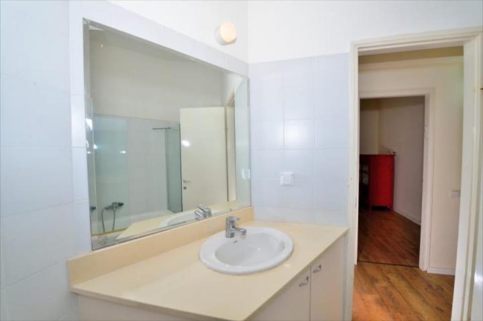 Quiet 2 BR Apt. near the beach Apartment in Tel Aviv-Yafo