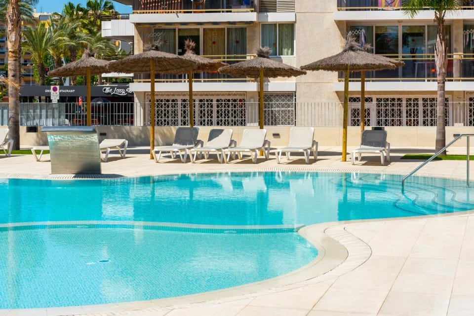 Rentalmar Navarra family suites Apartment in Salou