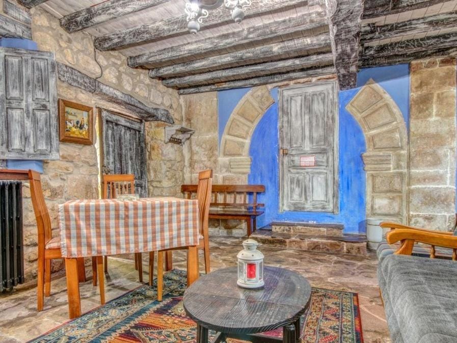 Casona Dos Lagos Hotel in Cantabria