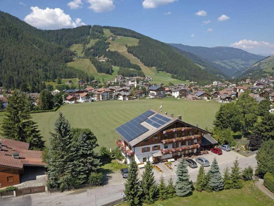 Pension Arnica Apartment hotel in San Vigilio di Marebbe
