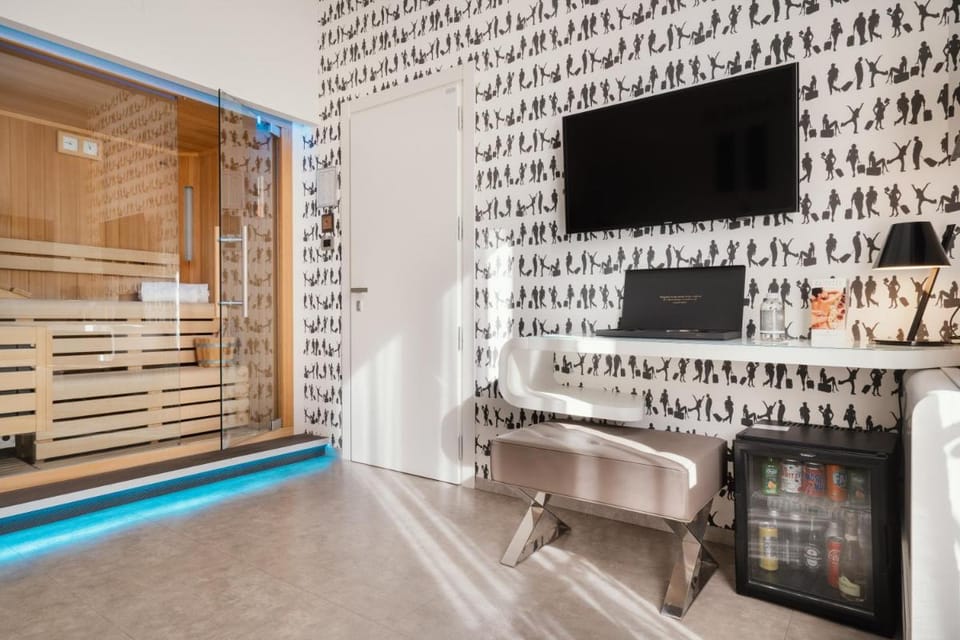 Montenapoleone Suites Apartment hotel in Milan