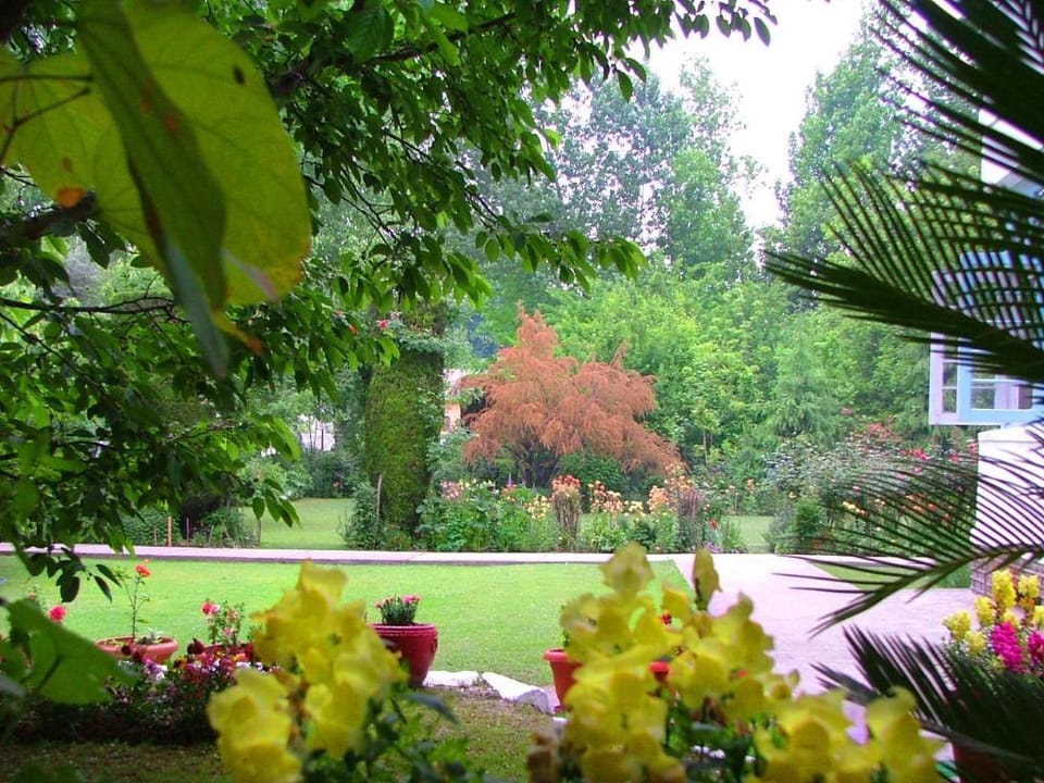 Green Acre Hotel Hotel in India