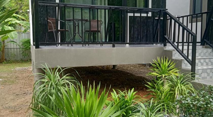 Pra-Ae Lanta Apartment Hotel in Sala Dan