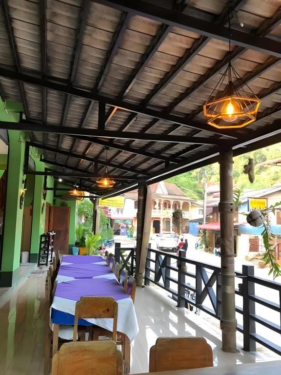 Phonemany Guesthouse Hotel in Laos