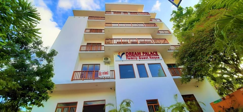 Dream Palace Family Guest House Mirissa Bed and Breakfast in Mirissa