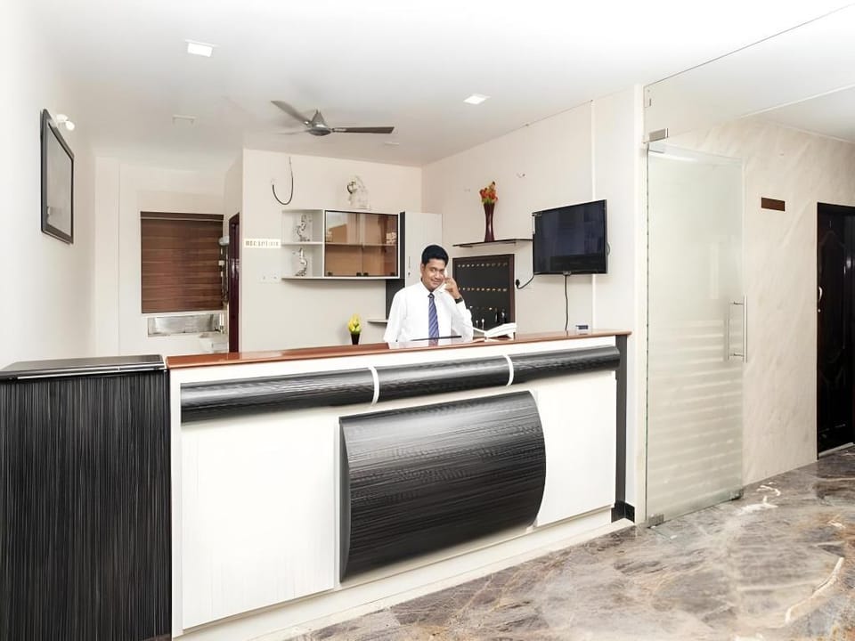 Hotel Rathnavel Towers Hotel in Chennai
