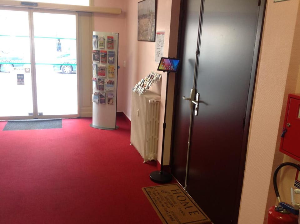 Hotel de la Paix Hotel in Caen