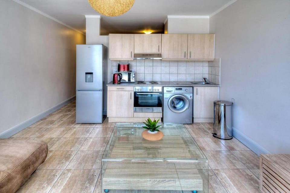 Four Season (1 Bedroom) (60) Apartment in Cape Town
