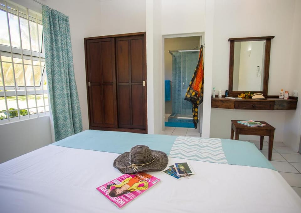 Chalets d'Anse Forbans SelfCatering Chalet in Africa