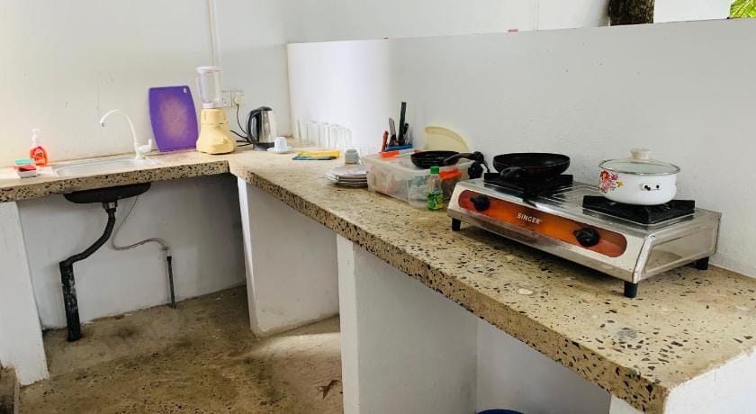 Calidan Guest Hotel Bed and Breakfast in Mirissa