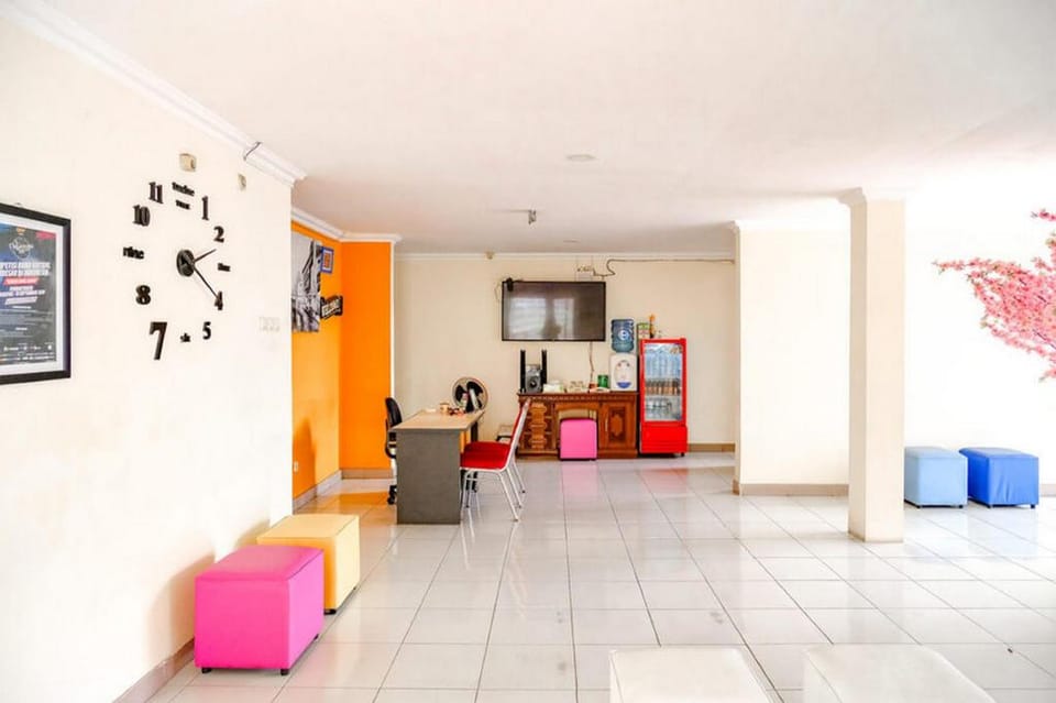 Pondok Malabar Mitra RedDoorz Bed and Breakfast in Jakarta