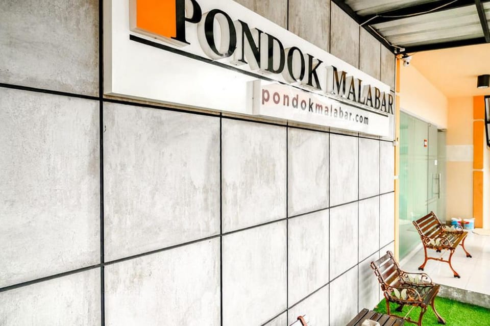 Pondok Malabar Mitra RedDoorz Bed and Breakfast in Jakarta