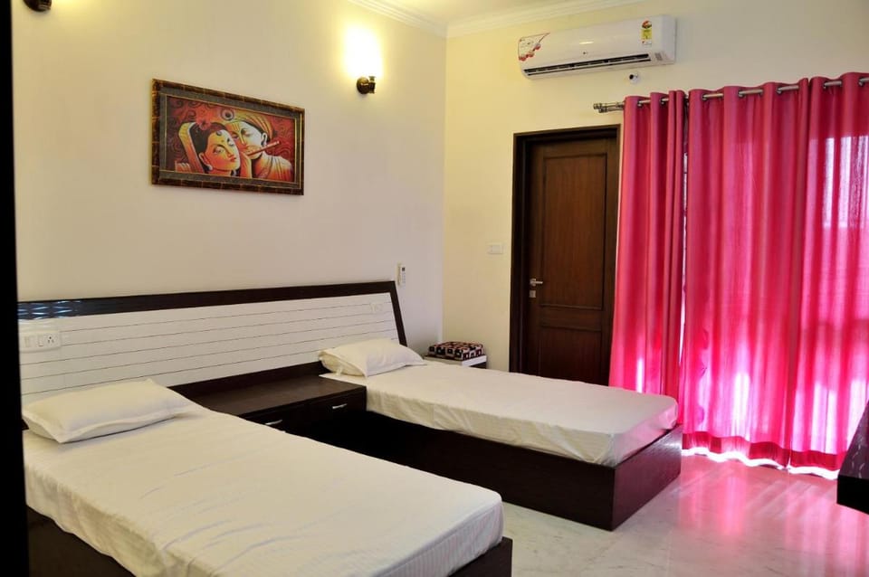 Mohini Home Stay Vacation rental in Agra