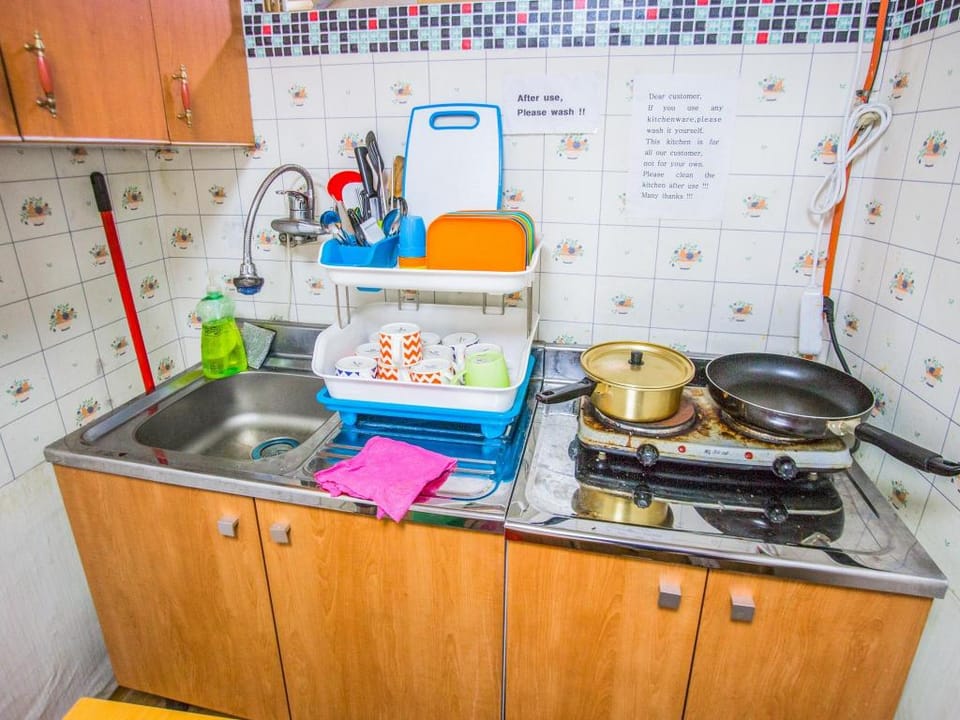 Dongdaemun Guesthouse Bed and Breakfast in Seoul