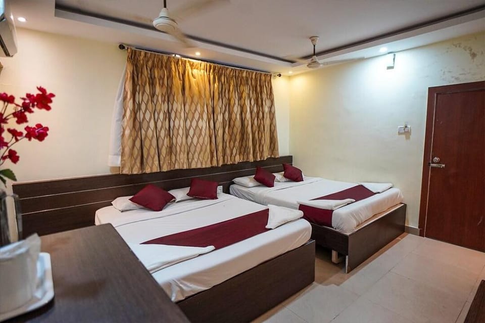 Hotel Prakaash Palace Hotel in Bengaluru