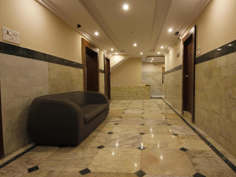 Hotel Prakaash Palace Hotel in Bengaluru