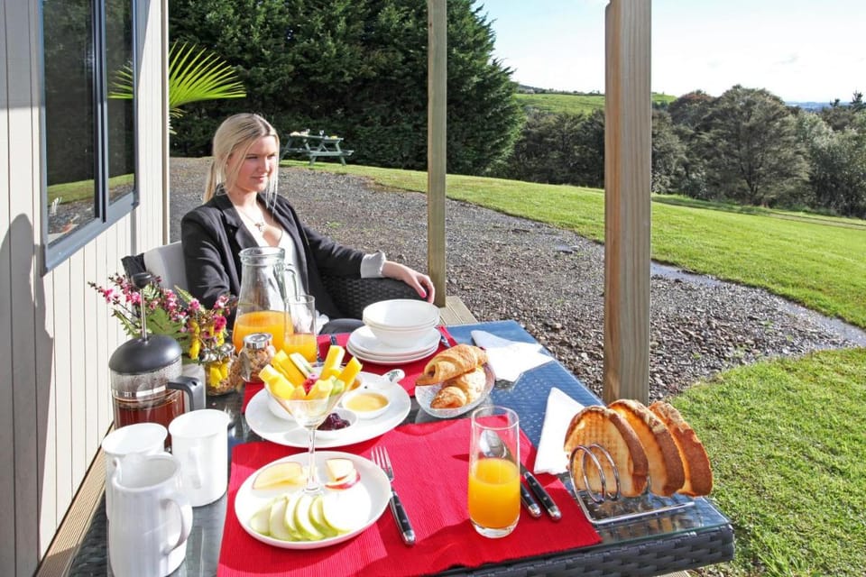 Auckland Country Cottages Bed and Breakfast in Waikato