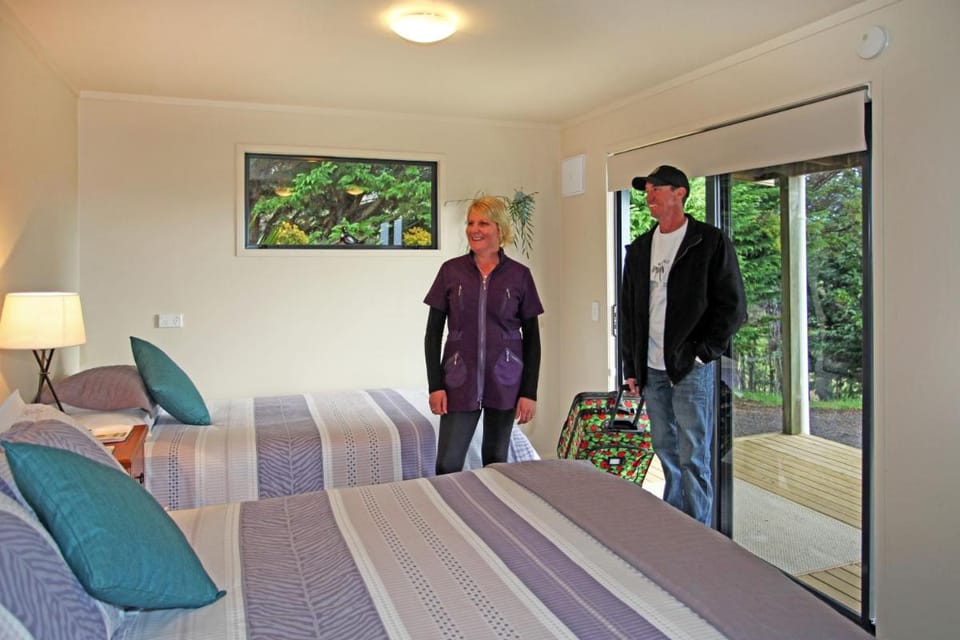 Auckland Country Cottages Bed and Breakfast in Waikato