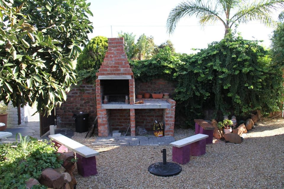 Port Elizabeth Guest House Hotel in Port Elizabeth