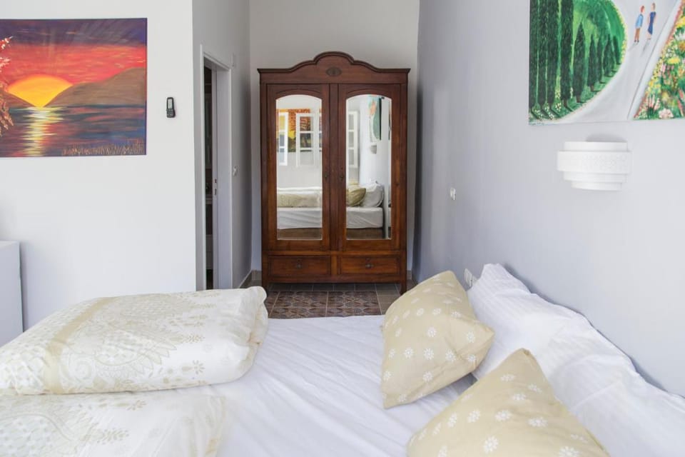 Alexandra House Bed and Breakfast in North District