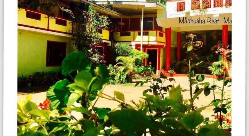 Madhusha Rest Hotel Bed and Breakfast in Central Province