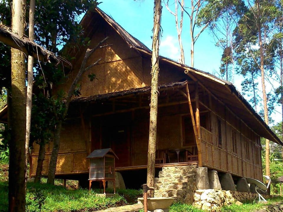 Villa Kampung Karuhun Sutan Raja Hotel in West Java