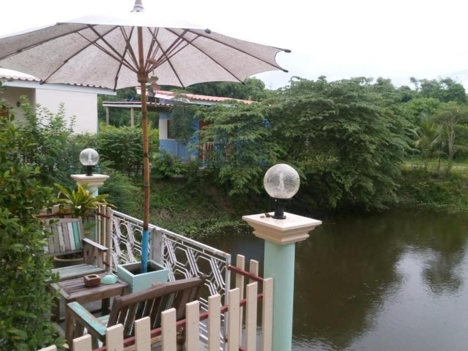 Baan Rim Taan Hotel in Chon Buri Changwat