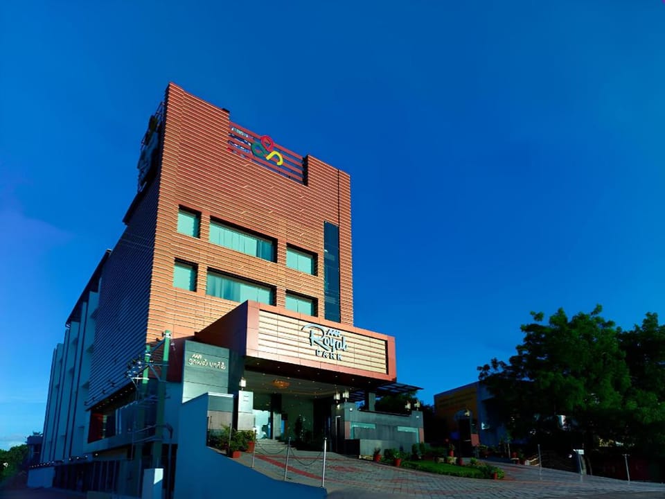 Hotel Palmyra Grand Suite Hotel in Tamil Nadu