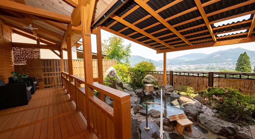 Yufuin Sanso Waremokou Hotel Ryokan in Japan