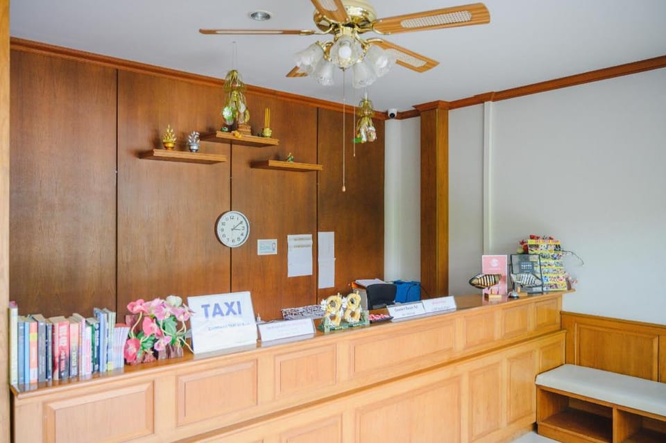 Phuket Airport Villa Hotel in Phuket