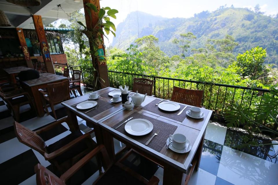 Rock Side Inn-Ella Bed and Breakfast in Ella