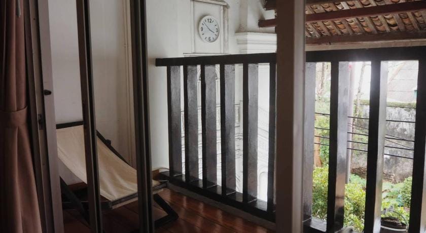 Chino Town Gallery Alley Bed and Breakfast in Wichit