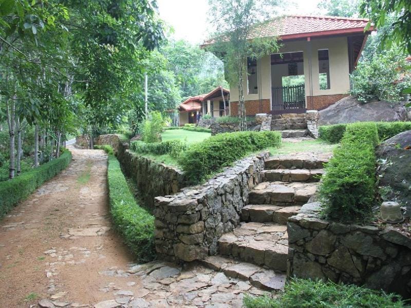 Tappers Village Estate Bungalow Vacation rental in Western Province