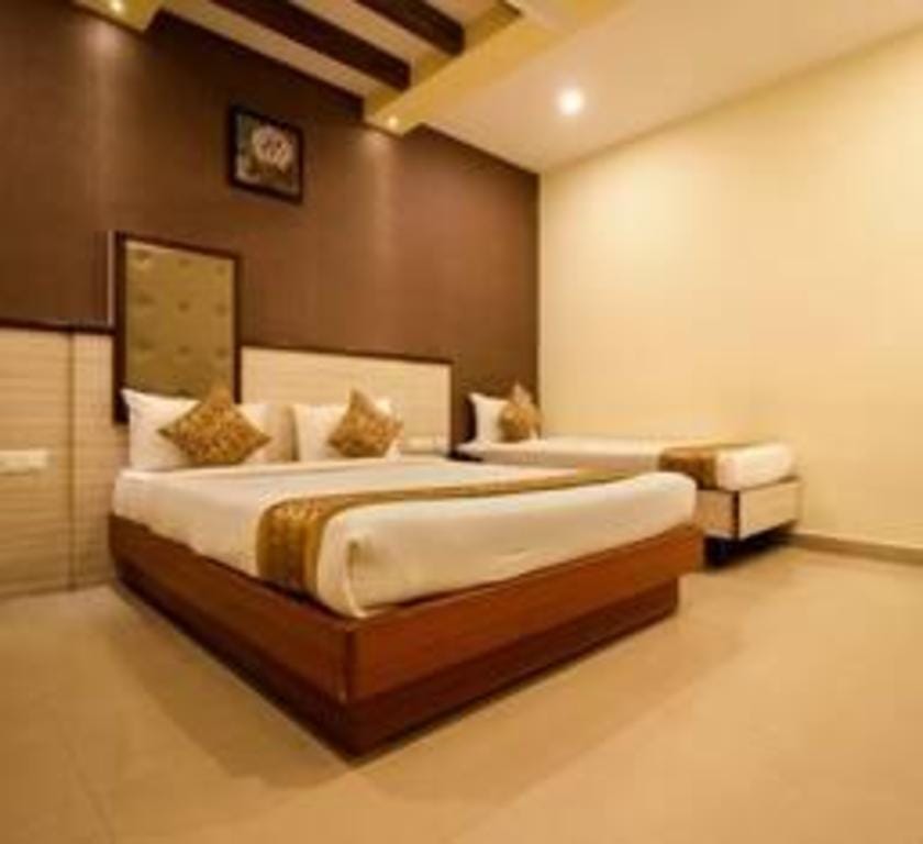 Hotel Kadamba Guestline Hotel in Bengaluru