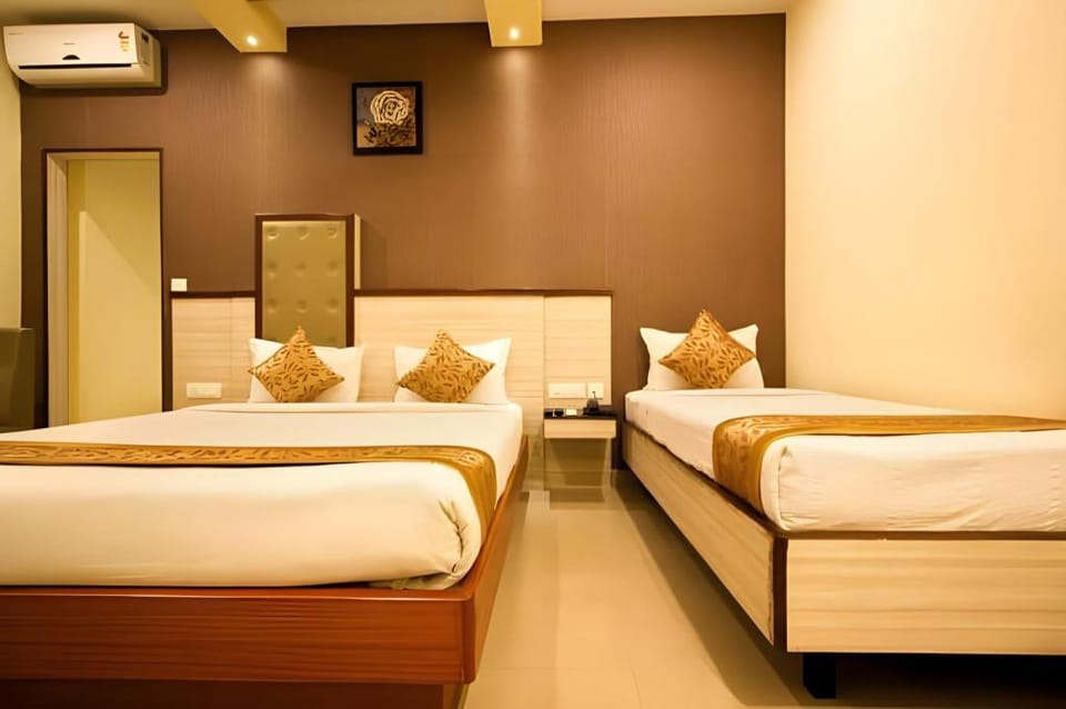 Hotel Kadamba Guestline Hotel in Bengaluru