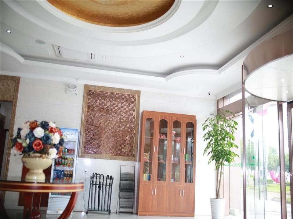 GreenTree Inn Jiangsu Suzhou Yangchenghu Qianshuiwan Express Hotel Hotel in Suzhou