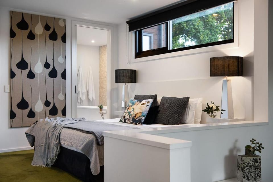 Saltus One bedroom- luxury and panoramic views Apartment in Victoria