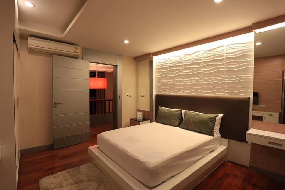 Nagasiri  Pool Villa B (4 Bedroom) Villa in Pattaya City