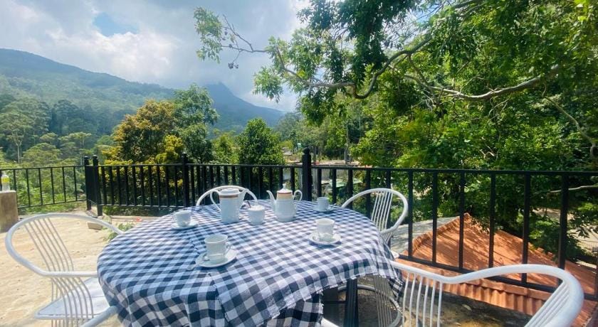 Blue Sky Guest House Hotel in Central Province