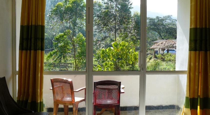 White House Adams Peak Bed and Breakfast in Central Province