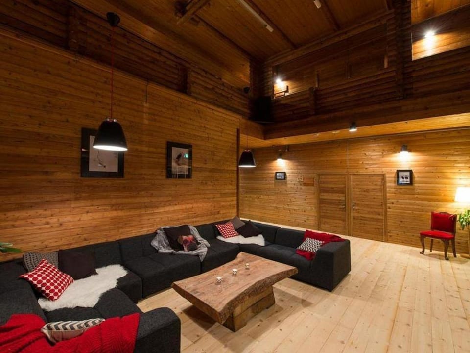 Moiwa Lodge Bed and Breakfast in Niseko