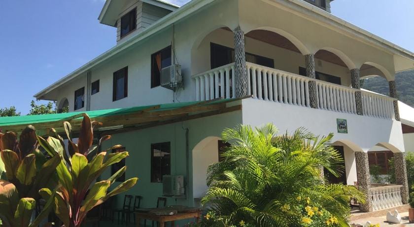 Linsen Self Catering Apartments Apartment in Africa