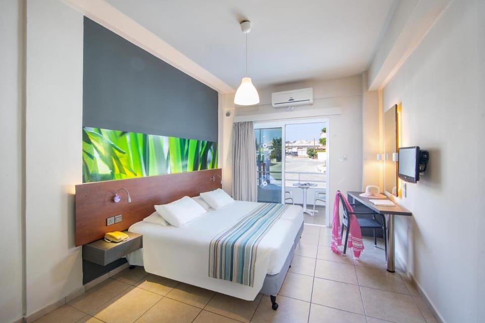Mayfair Gardens Hotel in Paphos