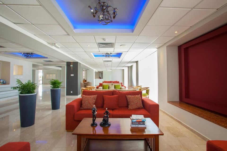 Mayfair Gardens Hotel in Paphos