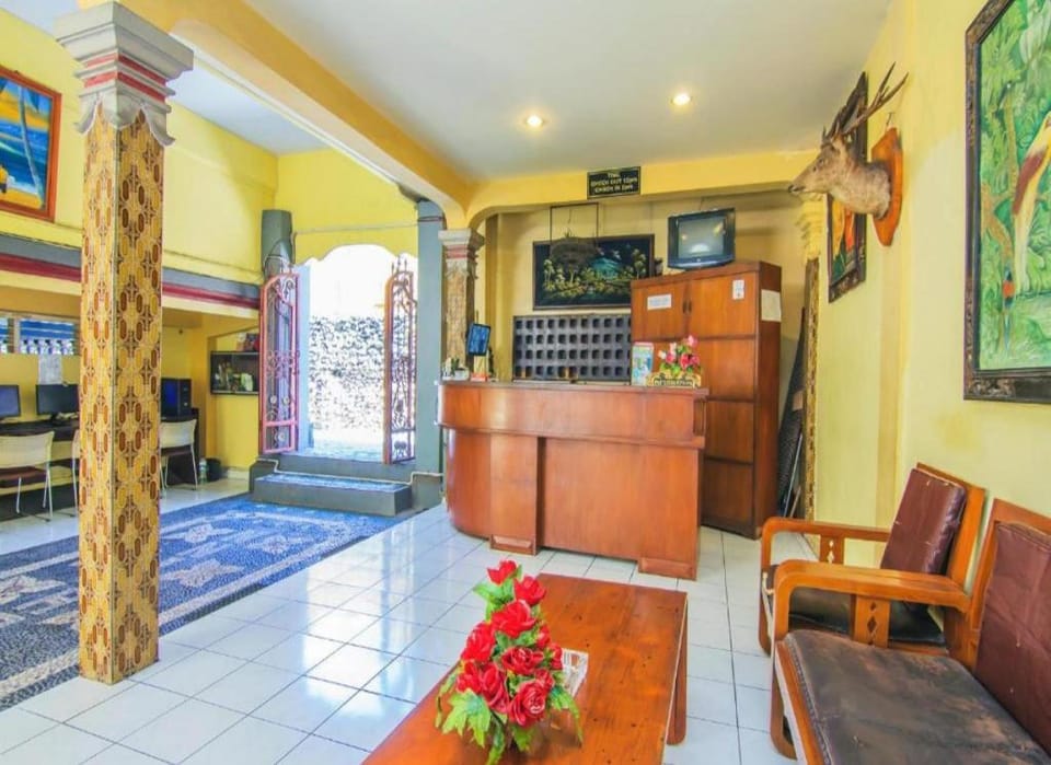 Gora Beach Inn Hotel in Kuta